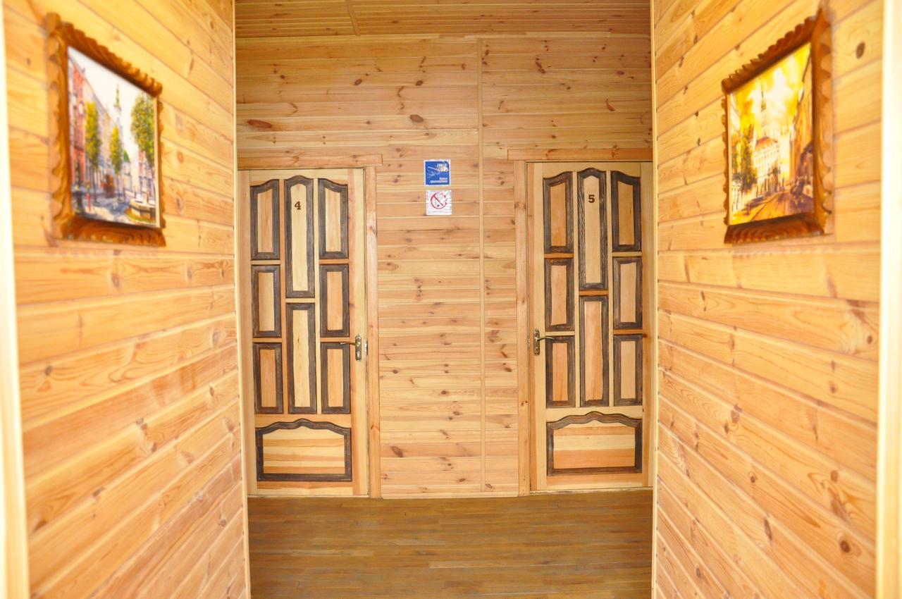 Hostellux Odessa Exteriör bild